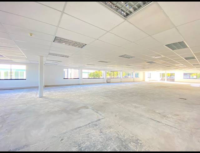 456M² OFFICE TO LET IN FOURWAYS